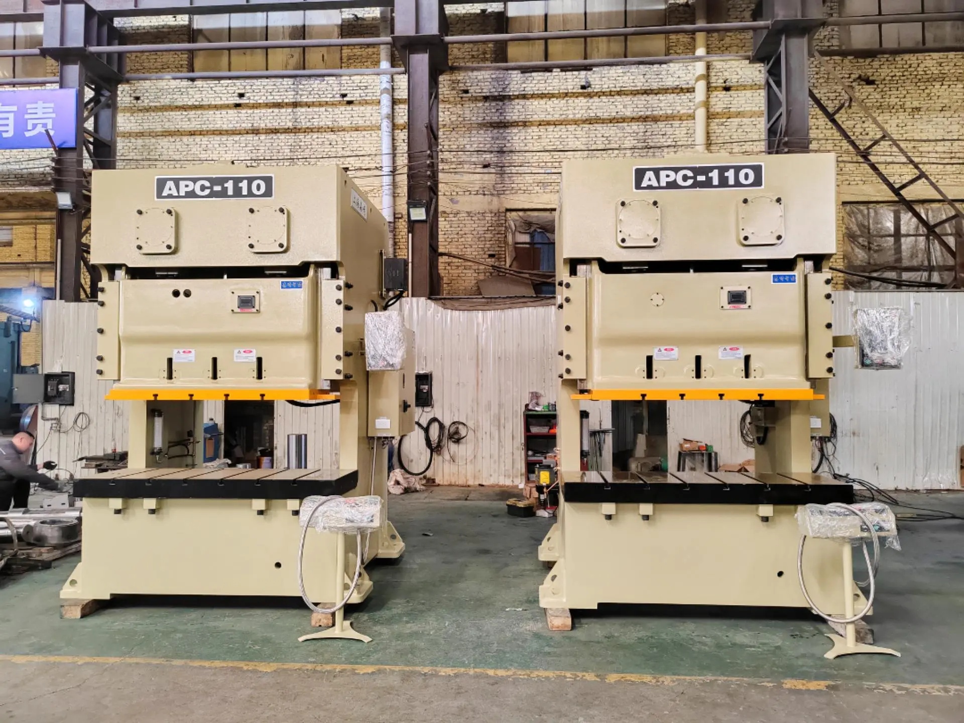 Comprehensive Guide to Sheet Metal Punching Machines: Focusing on Pneumatic Punching Machines