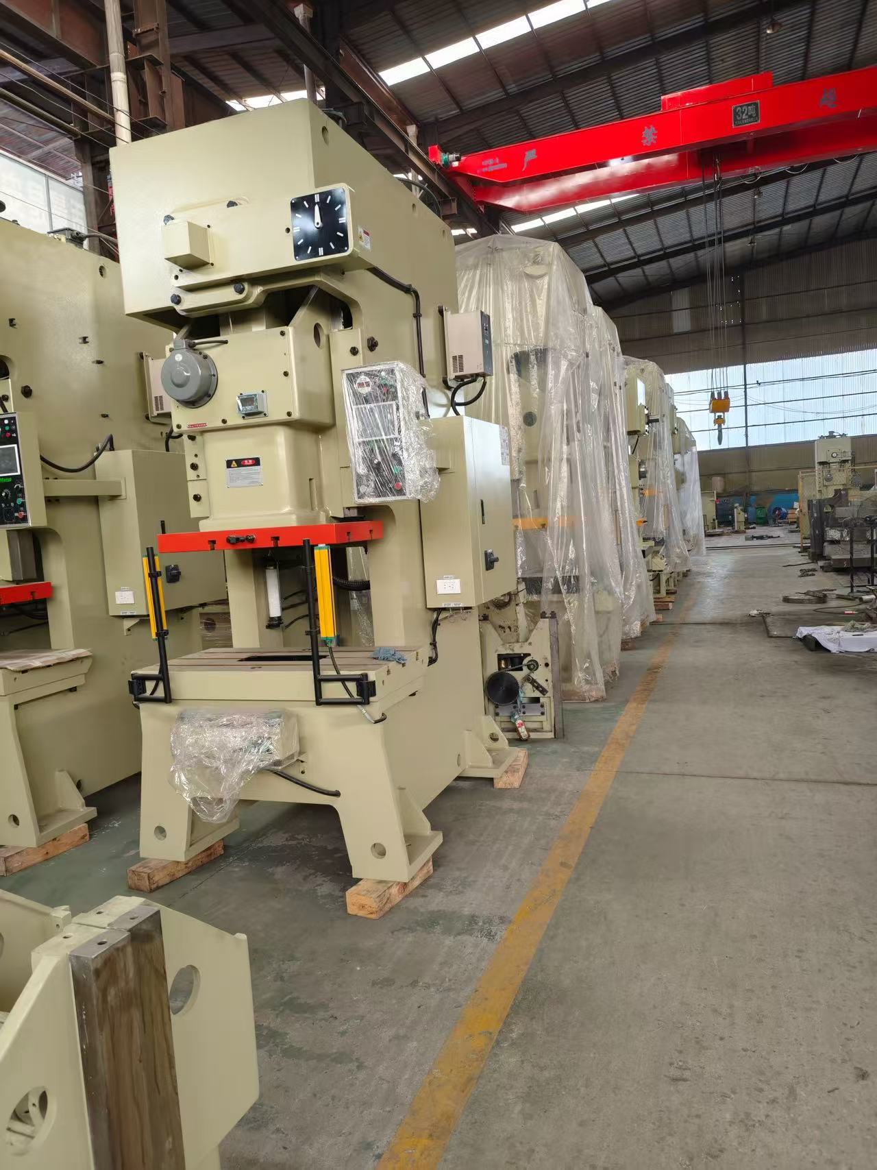 Conventional Sheet Metal Punch Press: A Traditional Metalworking Powerhouse