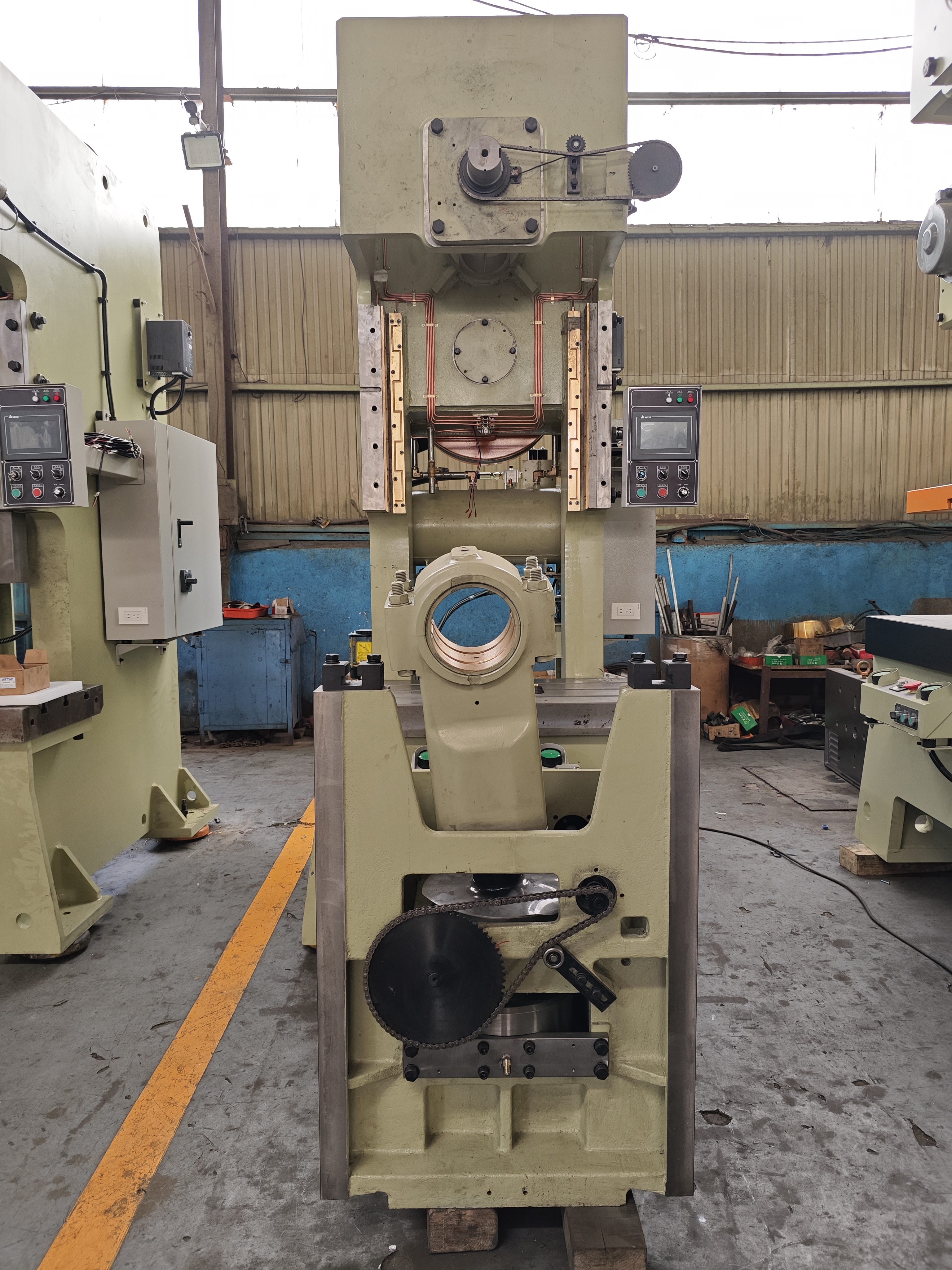 What Is a Metal Stamping Press? How Does It Improve Manufacturing Efficiency?