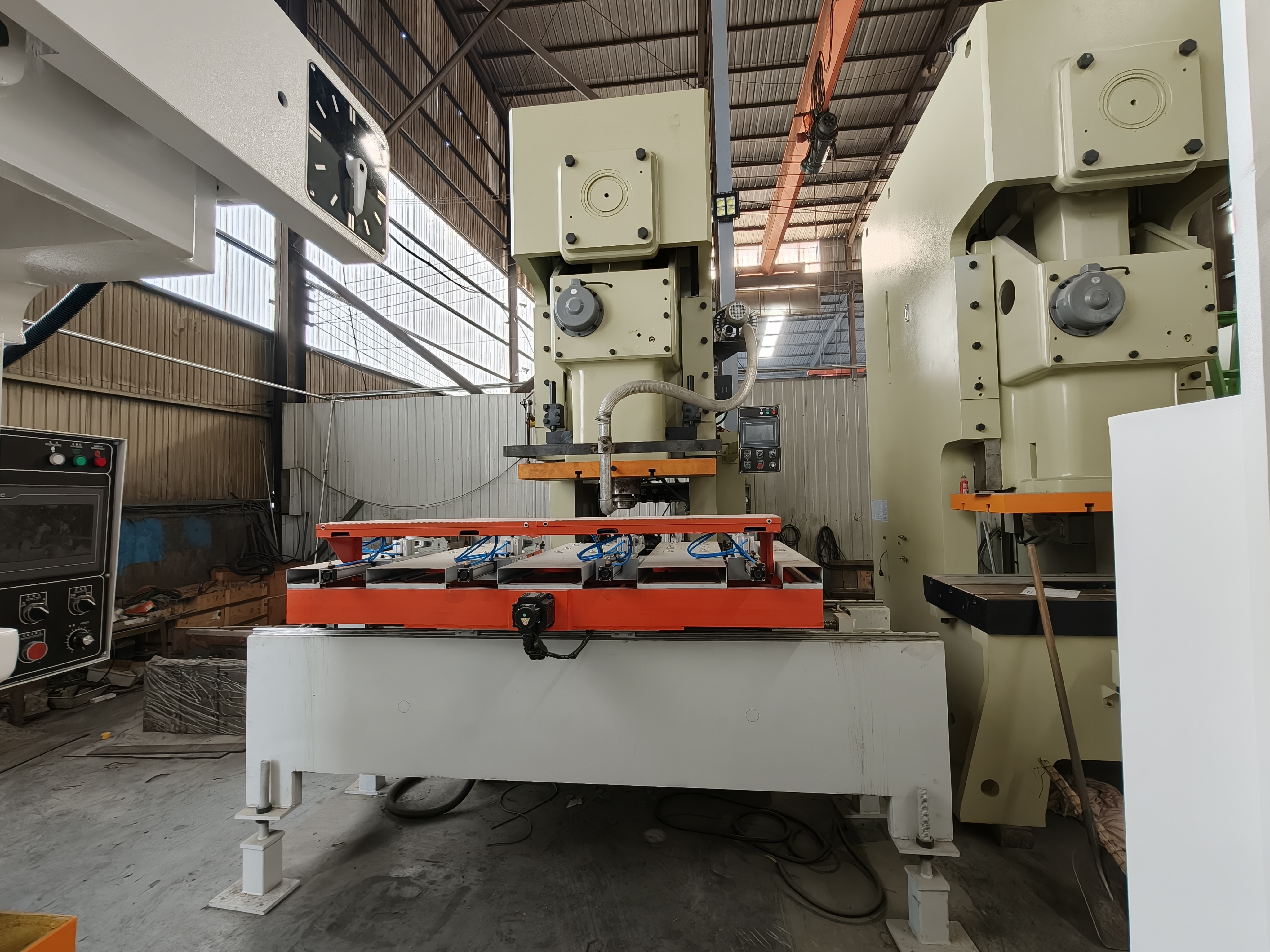 Why Upgrade from an Old Mechanical Press to a Modern Pneumatic Press?